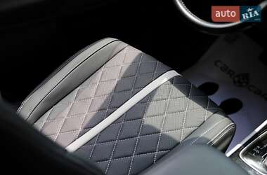 Внедорожник / Кроссовер Mitsubishi Outlander 2019 в 