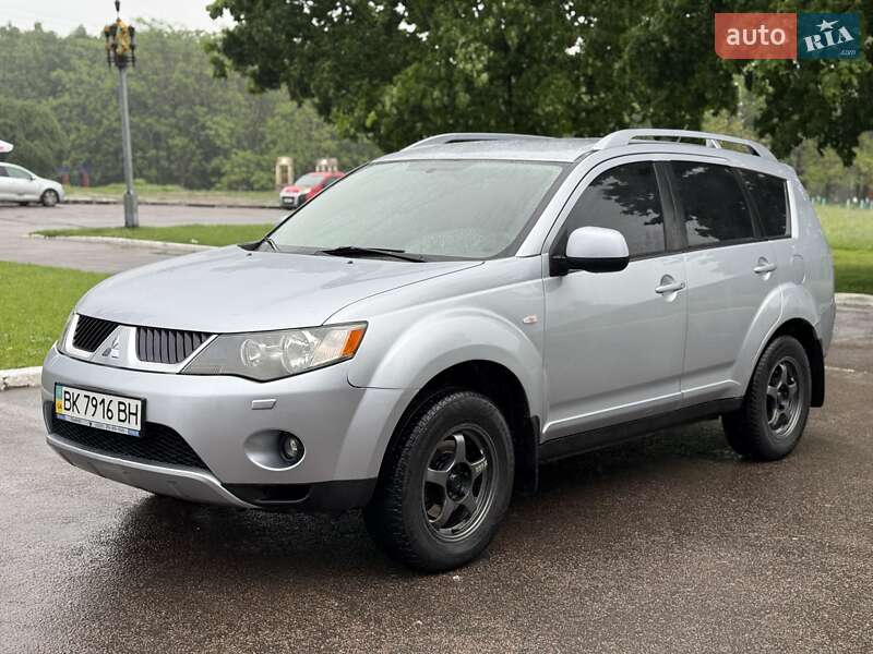 Внедорожник / Кроссовер Mitsubishi Outlander 2007 в Ровно