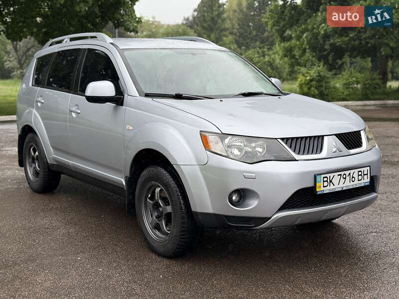 Внедорожник / Кроссовер Mitsubishi Outlander 2007 в Ровно