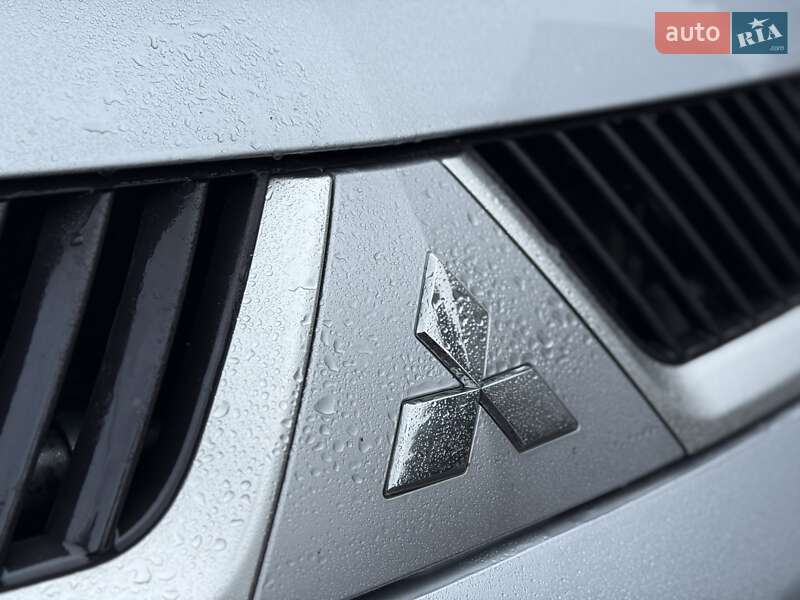 Внедорожник / Кроссовер Mitsubishi Outlander 2007 в Ровно