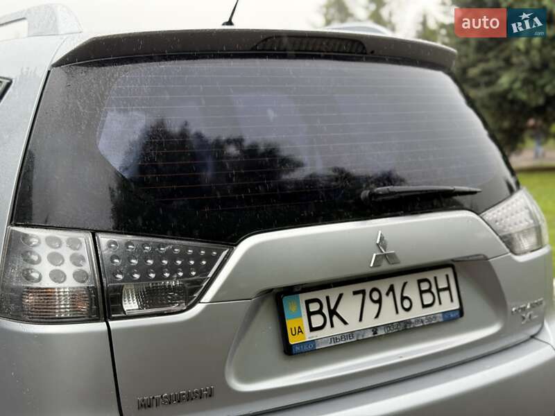 Внедорожник / Кроссовер Mitsubishi Outlander 2007 в Ровно