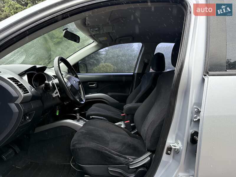 Внедорожник / Кроссовер Mitsubishi Outlander 2007 в Ровно