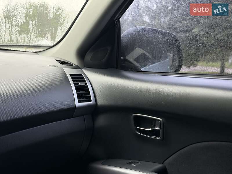 Внедорожник / Кроссовер Mitsubishi Outlander 2007 в Ровно