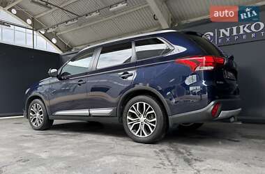 Внедорожник / Кроссовер Mitsubishi Outlander 2018 в 