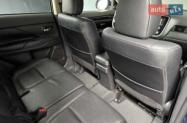 Внедорожник / Кроссовер Mitsubishi Outlander 2018 в 