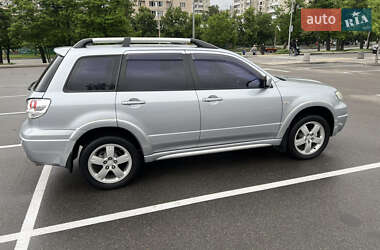 Внедорожник / Кроссовер Mitsubishi Outlander 2008 в 