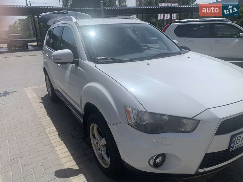 Позашляховик / Кросовер Mitsubishi Outlander 2010 в Кропивницькому