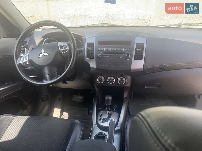 Позашляховик / Кросовер Mitsubishi Outlander 2010 в Кропивницькому