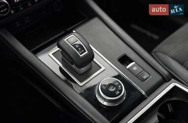 Позашляховик / Кросовер Mitsubishi Outlander 2022 в 