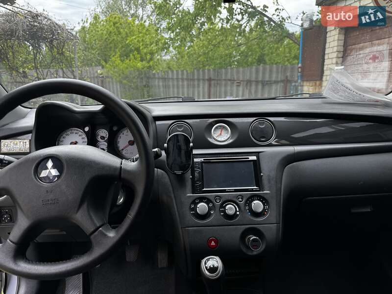 Внедорожник / Кроссовер Mitsubishi Outlander 2008 в Харькове фото 9 Внедорожник / Кроссовер Mitsubishi Outlander 2008 в Харькове