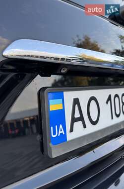 Внедорожник / Кроссовер Mitsubishi Outlander 2012 в 