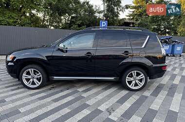 Внедорожник / Кроссовер Mitsubishi Outlander 2012 в 