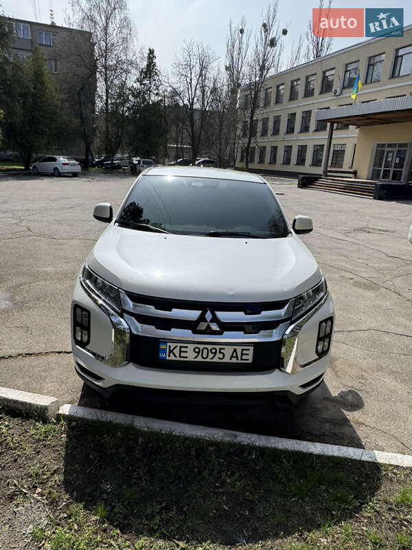 Внедорожник / Кроссовер Mitsubishi Outlander 2020 в Новомосковске