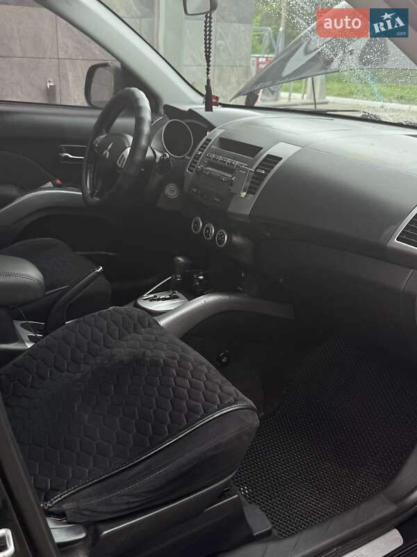 Позашляховик / Кросовер Mitsubishi Outlander 2008 в Харкові