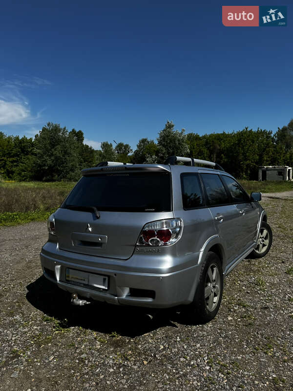 Внедорожник / Кроссовер Mitsubishi Outlander 2008 в Харькове фото 7 Внедорожник / Кроссовер Mitsubishi Outlander 2008 в Харькове