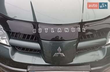 Позашляховик / Кросовер Mitsubishi Outlander 2004 в 