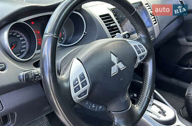Внедорожник / Кроссовер Mitsubishi Outlander 2008 в 