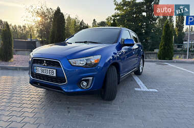 Внедорожник / Кроссовер Mitsubishi Outlander 2015 в Кременчуге