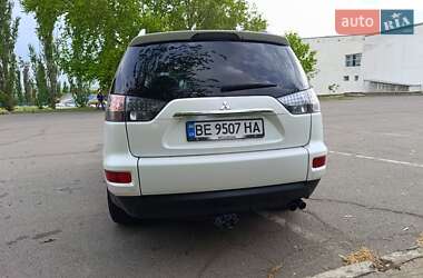 Внедорожник / Кроссовер Mitsubishi Outlander 2010 в 