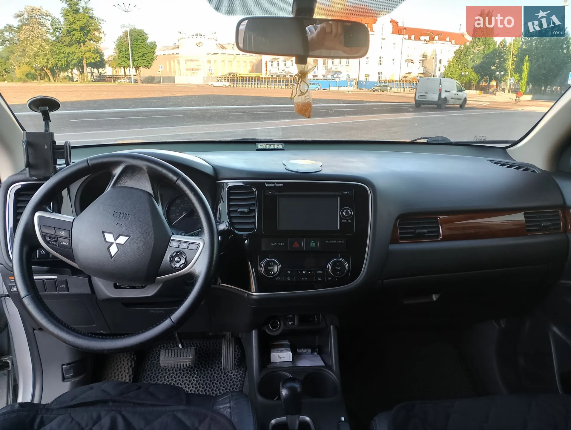2013 Mitsubishi Outlander - мініатюра 2