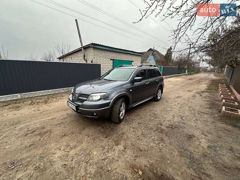Внедорожник / Кроссовер Mitsubishi Outlander 2006 в Краснокутске