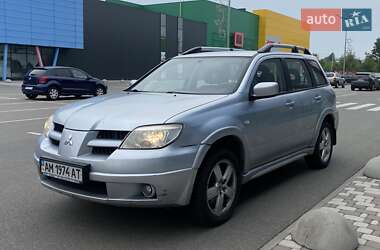 Позашляховик / Кросовер Mitsubishi Outlander 2008 в Києві