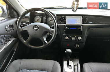 Внедорожник / Кроссовер Mitsubishi Outlander 2008 в 