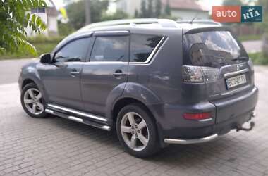 Позашляховик / Кросовер Mitsubishi Outlander 2010 в 