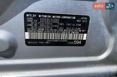 Позашляховик / Кросовер Mitsubishi Outlander 2012 в 