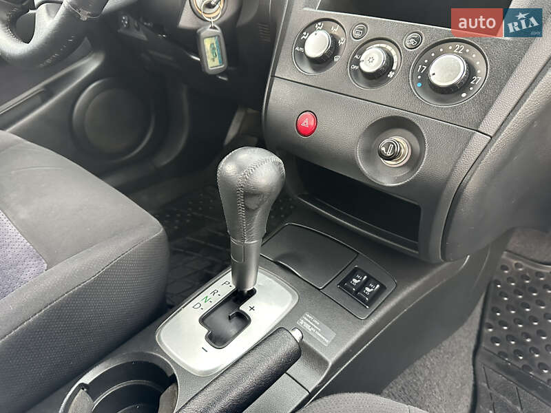 Внедорожник / Кроссовер Mitsubishi Outlander 2004 в Одессе