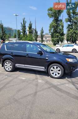 Внедорожник / Кроссовер Mitsubishi Outlander 2009 в Киеве