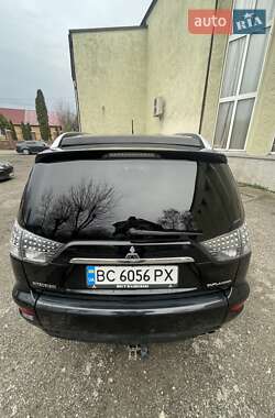 Внедорожник / Кроссовер Mitsubishi Outlander 2010 в 