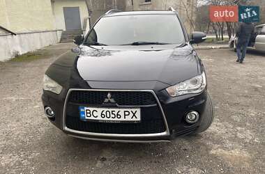 Внедорожник / Кроссовер Mitsubishi Outlander 2010 в 