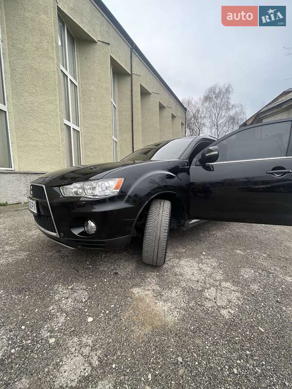 Внедорожник / Кроссовер Mitsubishi Outlander 2010 в Ивано-Франковске