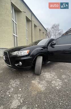 Внедорожник / Кроссовер Mitsubishi Outlander 2010 в 
