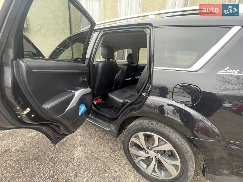 Внедорожник / Кроссовер Mitsubishi Outlander 2010 в Ивано-Франковске