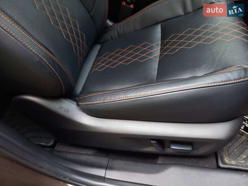 Позашляховик / Кросовер Mitsubishi Outlander 2022 в Черкасах