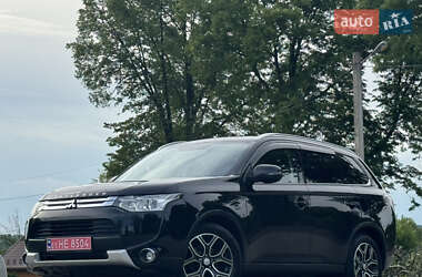 Внедорожник / Кроссовер Mitsubishi Outlander 2015 в Дрогобыче