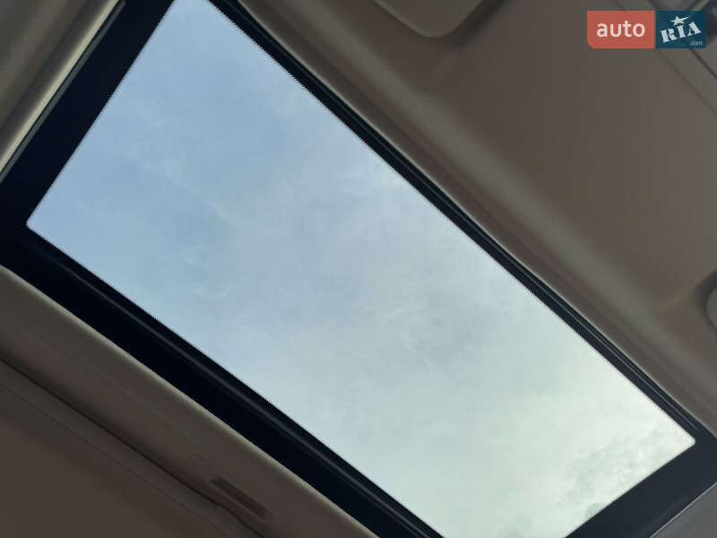 Внедорожник / Кроссовер Mitsubishi Outlander 2015 в Дрогобыче