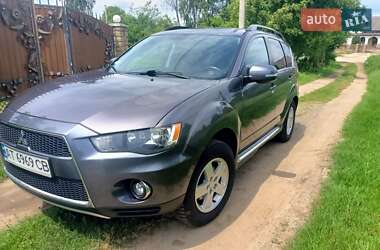 Внедорожник / Кроссовер Mitsubishi Outlander 2011 в Калуше