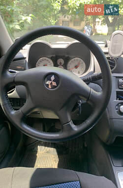 Внедорожник / Кроссовер Mitsubishi Outlander 2008 в 