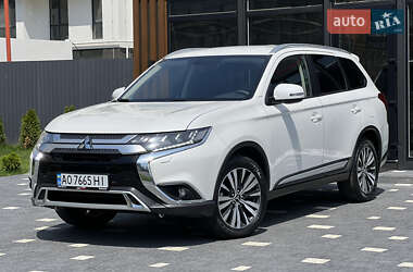 Внедорожник / Кроссовер Mitsubishi Outlander 2021 в Ужгороде