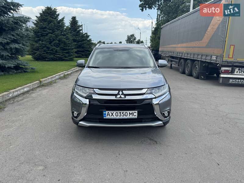 Позашляховик / Кросовер Mitsubishi Outlander 2017 в Дніпрі
