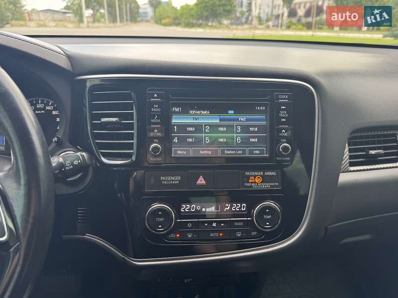 Позашляховик / Кросовер Mitsubishi Outlander 2017 в Дніпрі