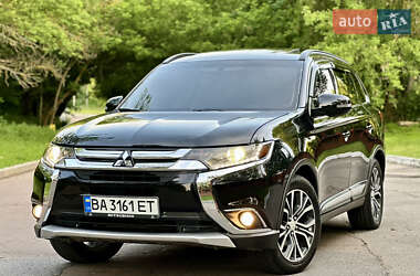 Внедорожник / Кроссовер Mitsubishi Outlander 2016 в Кропивницком