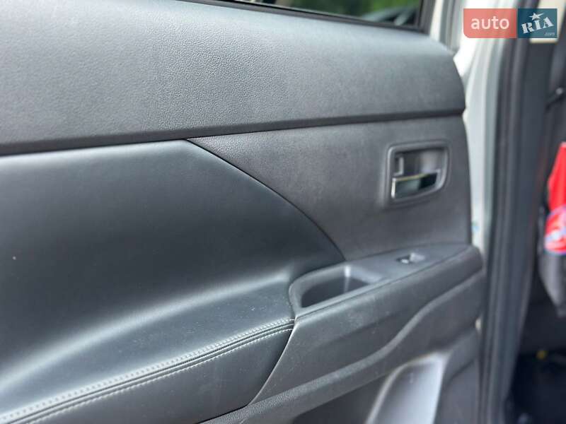 Внедорожник / Кроссовер Mitsubishi Outlander 2019 в Броварах