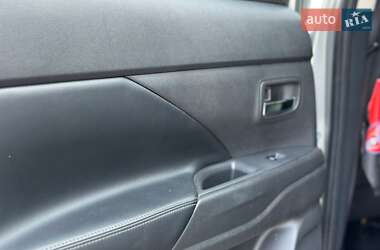 Внедорожник / Кроссовер Mitsubishi Outlander 2019 в 
