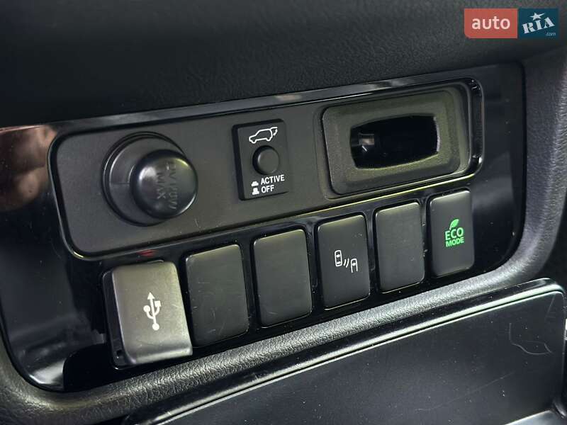 Внедорожник / Кроссовер Mitsubishi Outlander 2019 в Броварах