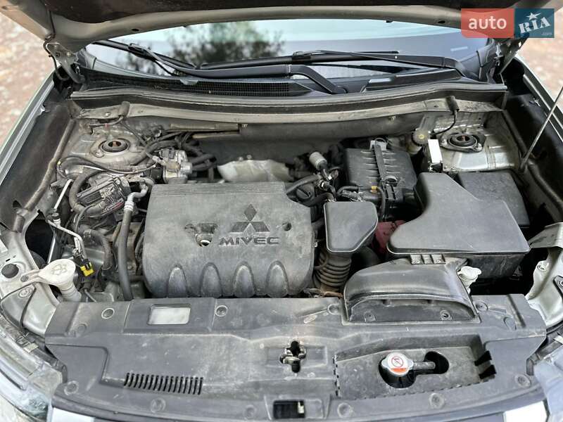 Внедорожник / Кроссовер Mitsubishi Outlander 2019 в Броварах