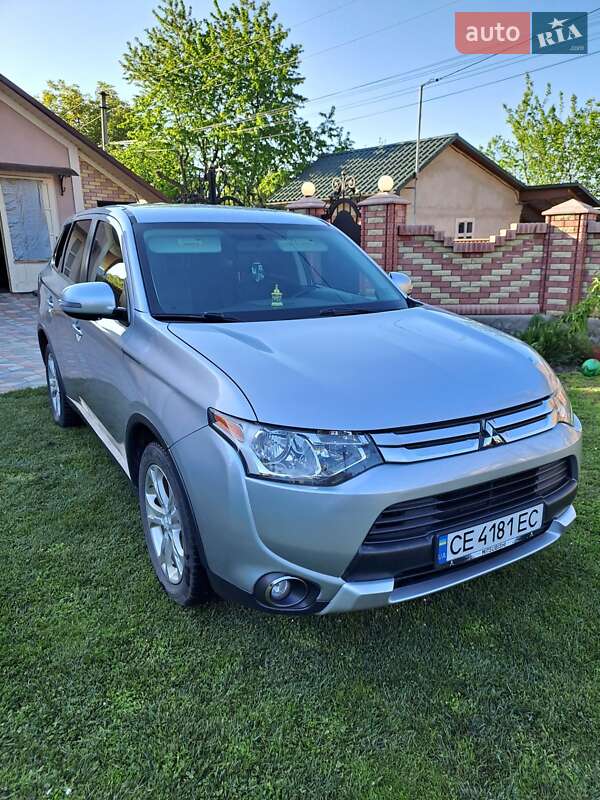 Mitsubishi Outlander 2014